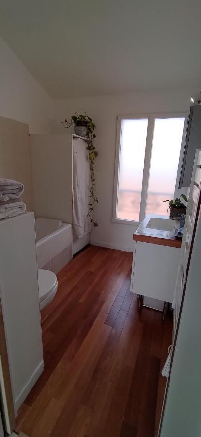 belle chambre sur terrasse à 3 min de la gare Bordéus Exterior foto